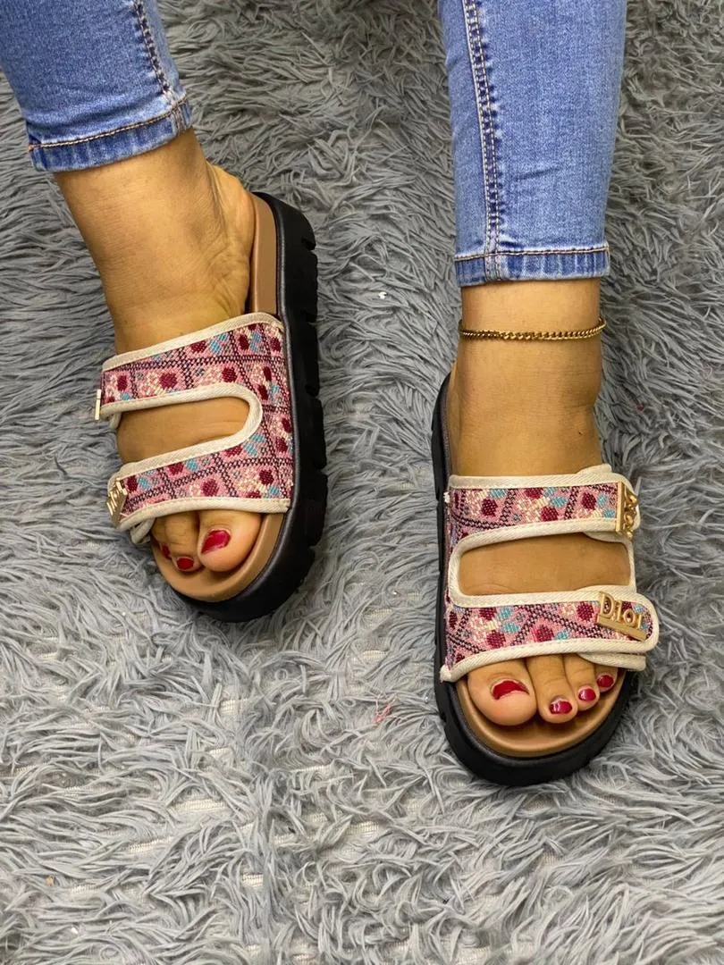 Gallery Photo 3 - Marketplace | Babouche Dior, Akwa-Douche, Douala, Cameroon | Clothing, Shoes, & Others  > Women's shoes