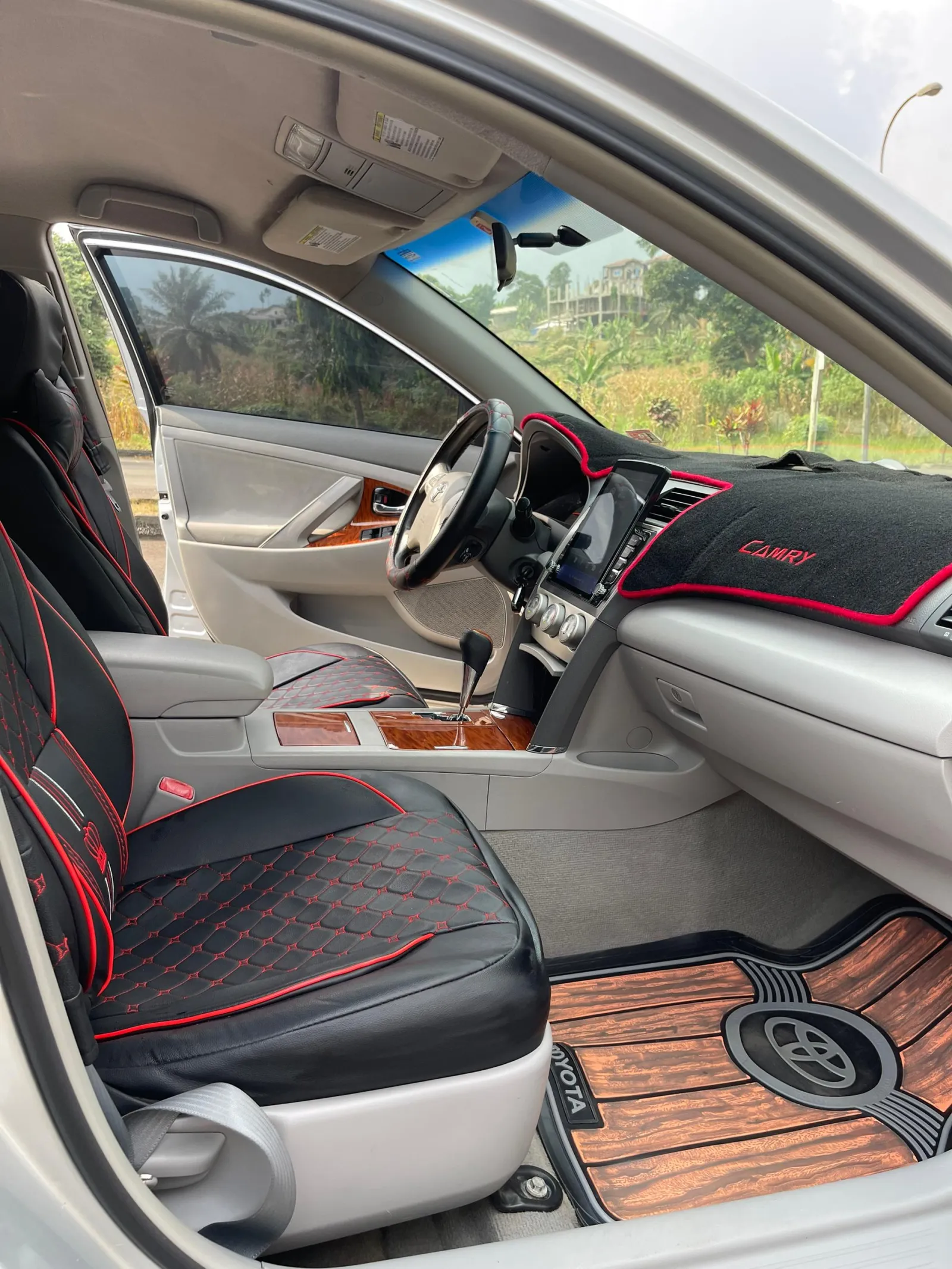 Photo de Galerie 3 - Petites Annonces | Good Looking Toyota Camry For Sale, Bonduma, Buea, Cameroun | Véhicules et moteurs  > Voitures et camions