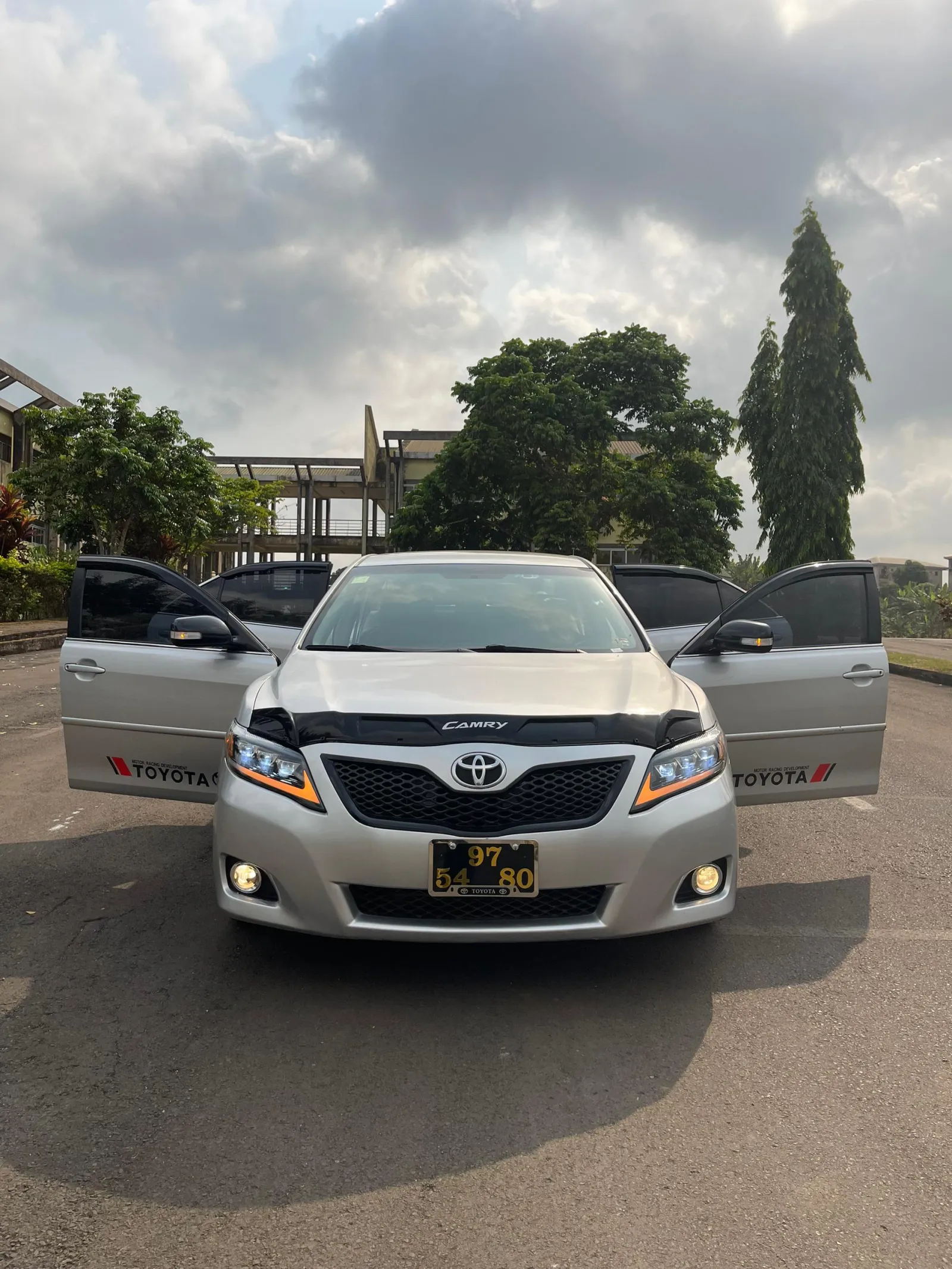 Photo de Galerie 5 - Petites Annonces | Good Looking Toyota Camry For Sale, Bonduma, Buea, Cameroun | Véhicules et moteurs  > Voitures et camions