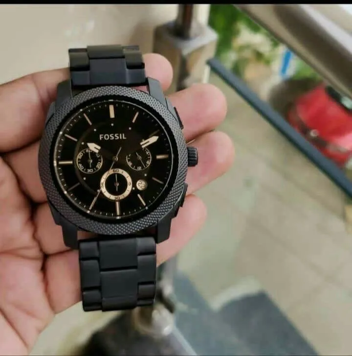 Photo Principale - Petites Annonces | Wrist Watch, Biyemassi, Yaoundé, Cameroun | Vêtements, chaussures et autres  > Bijoux et accessoires