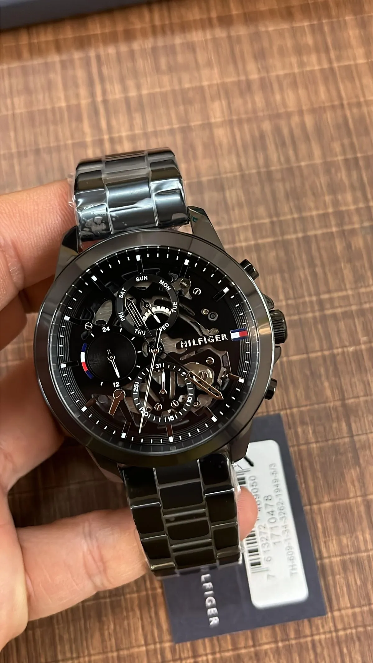 Photo de Galerie 1 - Petites Annonces | Wrist Watch, Biyemassi, Yaoundé, Cameroun | Vêtements, chaussures et autres  > Bijoux et accessoires