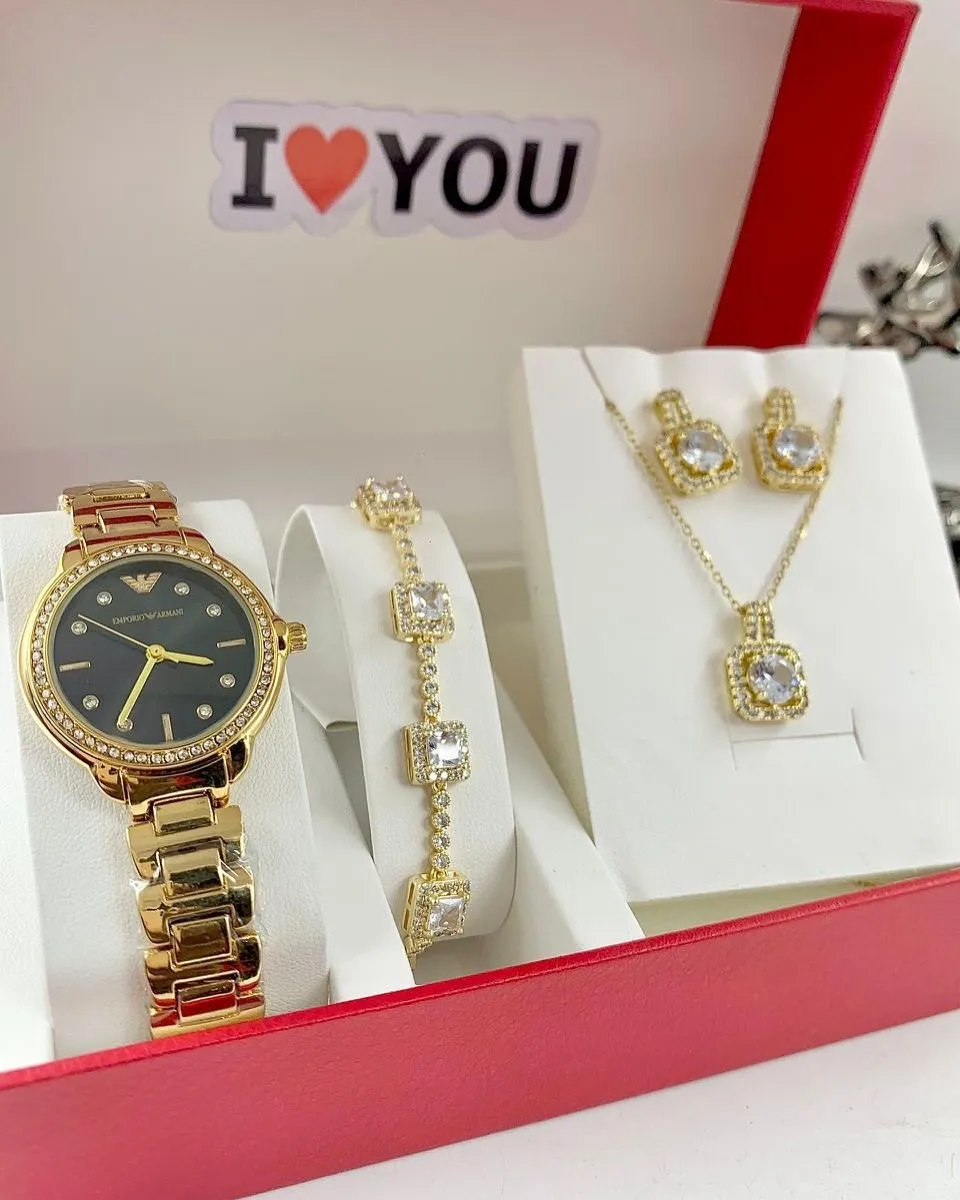 Photo de Galerie 1 - Petites Annonces | Female Luxury, Biyemassi, Yaoundé, Cameroun | Vêtements, chaussures et autres  > Bijoux et accessoires