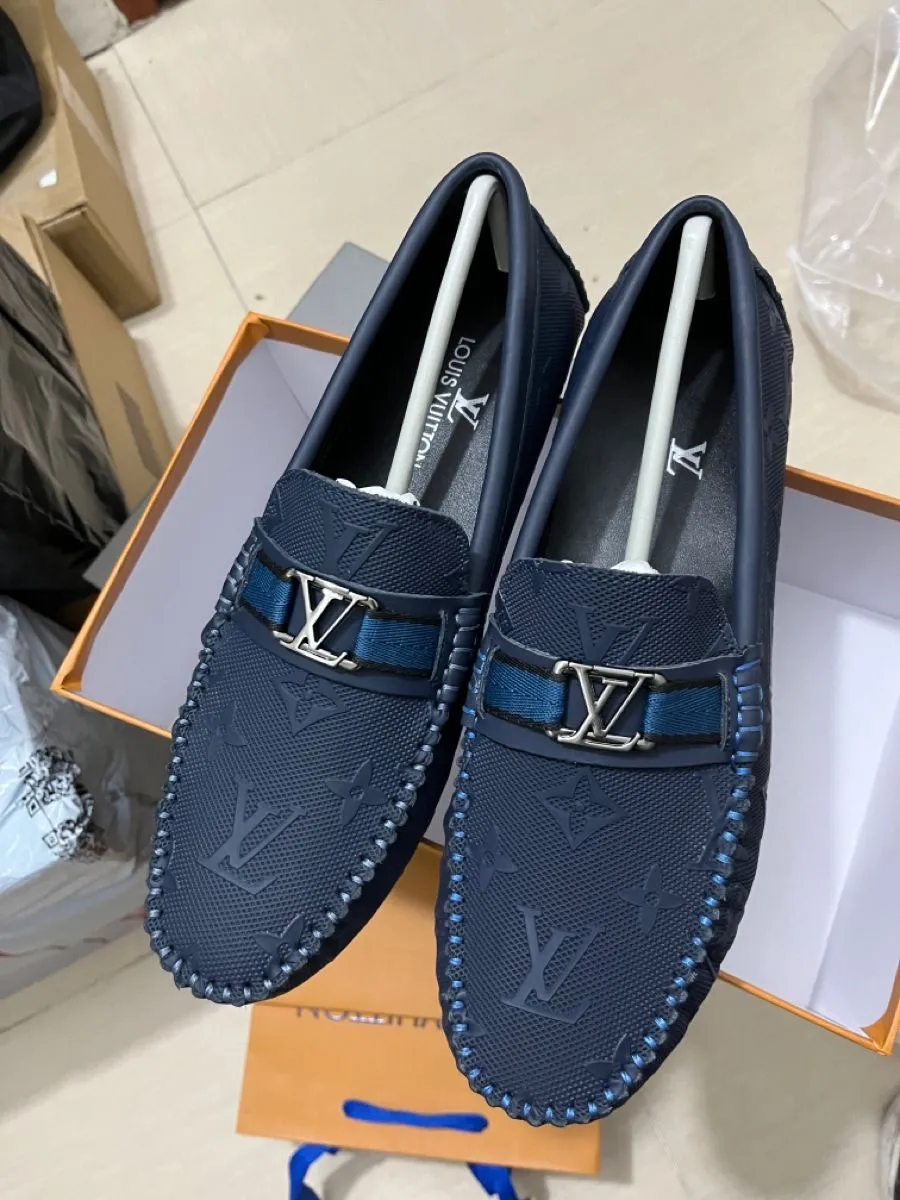 Photo Principale - Petites Annonces | Responsible Men Shoes, Simbock, Yaoundé, Cameroun | Vêtements, chaussures et autres  > Chaussures pour hommes