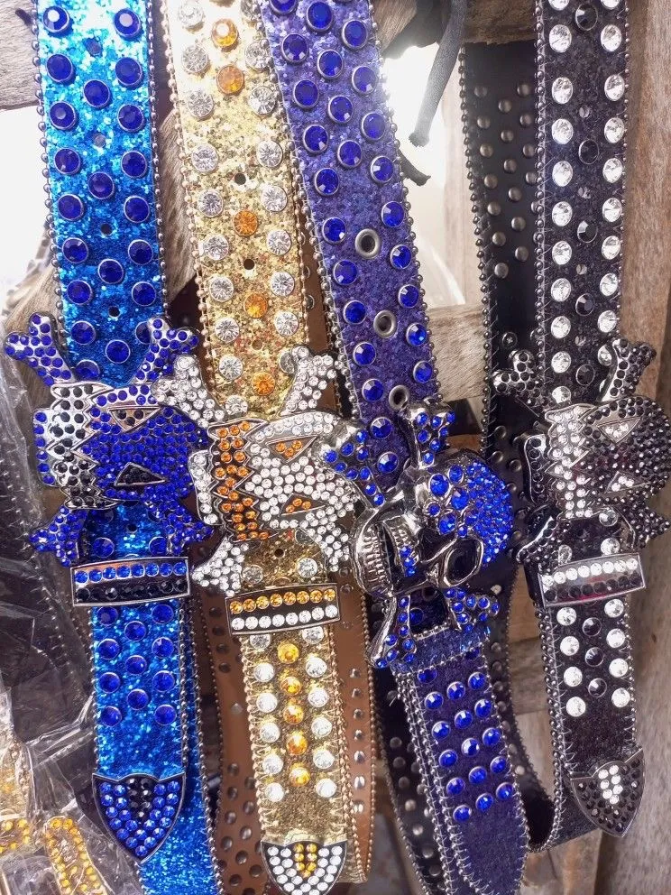 Photo Principale - Petites Annonces | Fancy Ice Belts, Vogbeti, Yaoundé, Cameroun | Vêtements, chaussures et autres  > Vêtements pour garçons