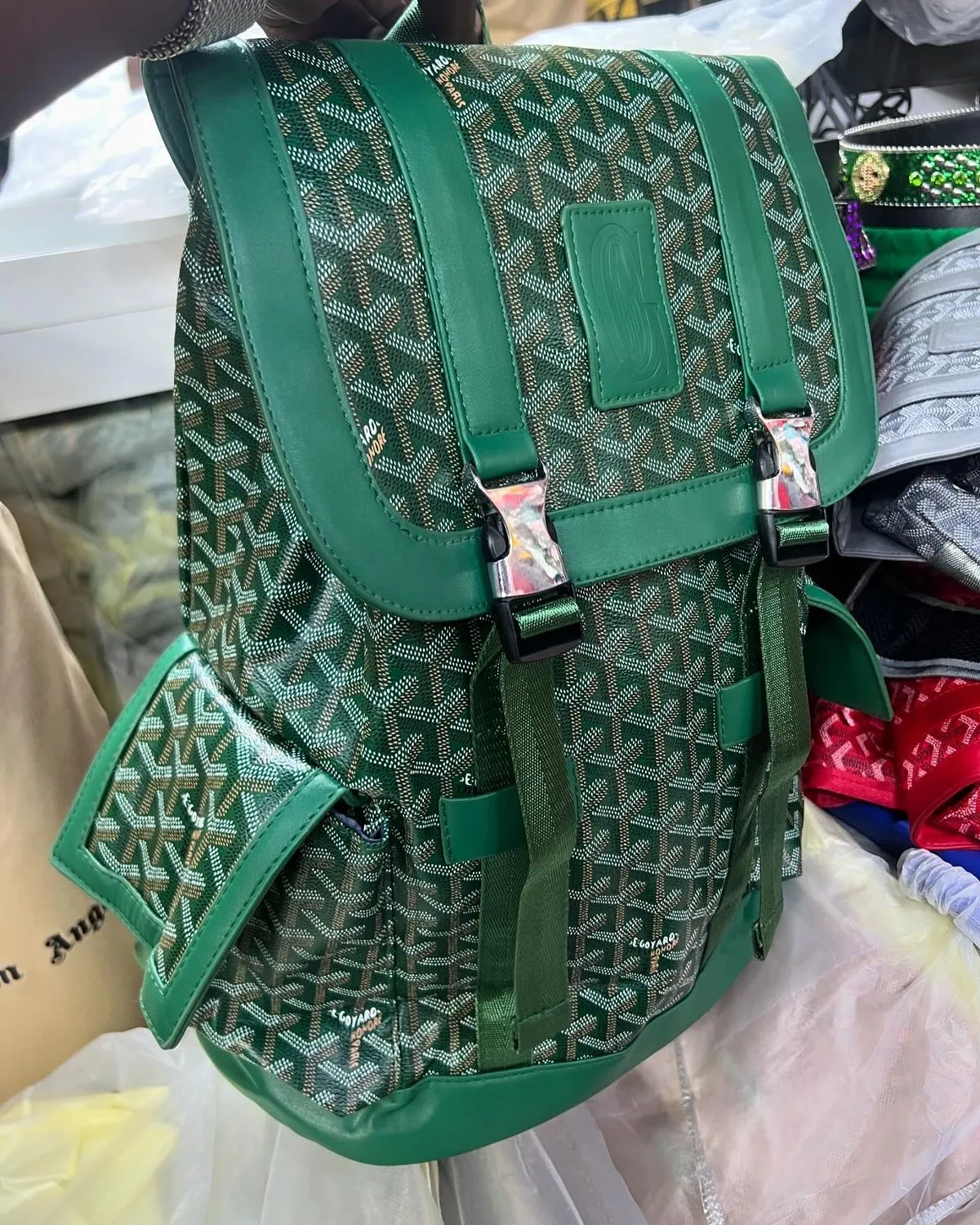 Photo de Galerie 3 - Petites Annonces | School Bags, Melen, Yaoundé, Cameroun | Général et autres  > Tous les autres articles