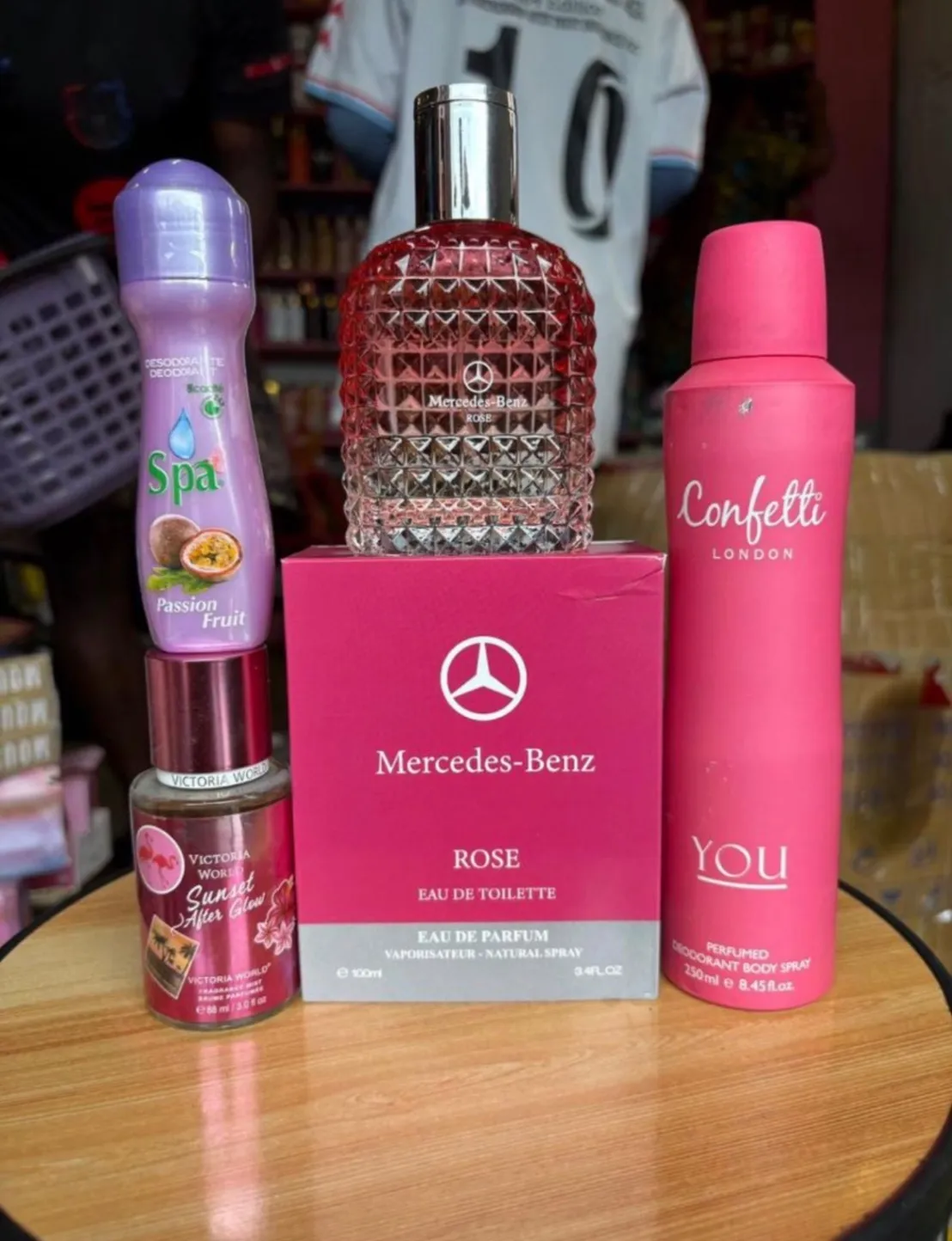 Photo de Galerie 3 - Petites Annonces | Perfumes, Simbock, Yaoundé, Cameroun | Santé et beauté  > santé et beauté