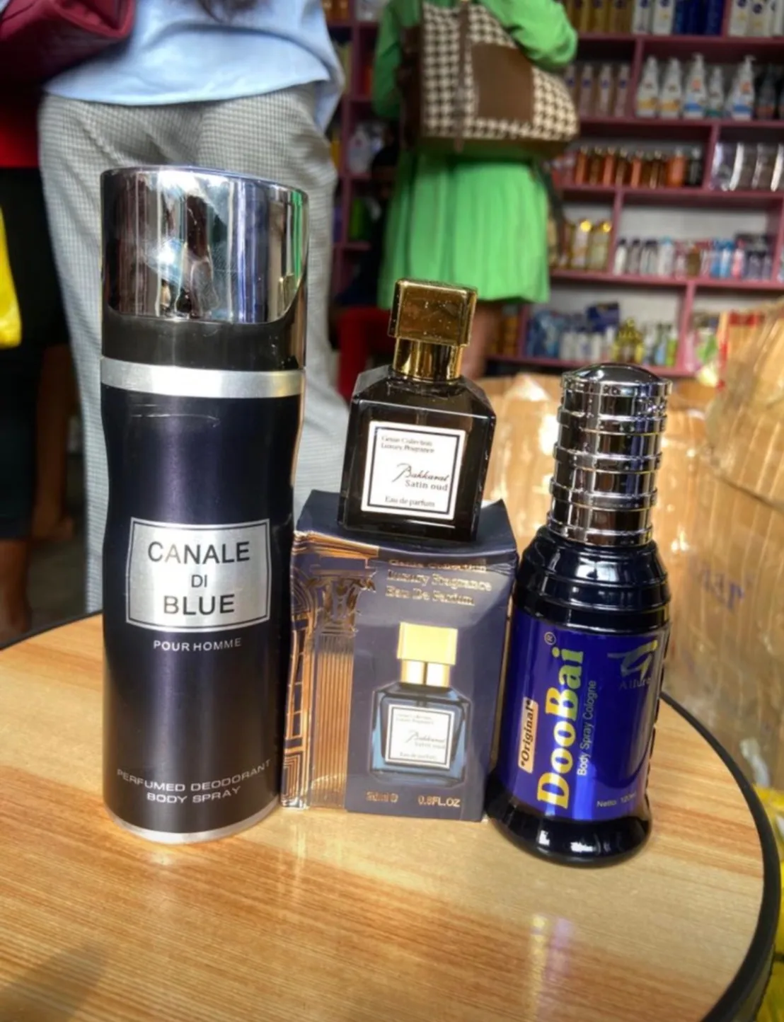 Photo de Galerie 7 - Petites Annonces | Perfumes, Simbock, Yaoundé, Cameroun | Santé et beauté  > santé et beauté