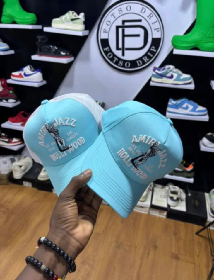 Photo Principale - Petites Annonces | Caps, Damas, Yaoundé, Cameroun | Vêtements, chaussures et autres  > Autres et accessoires
