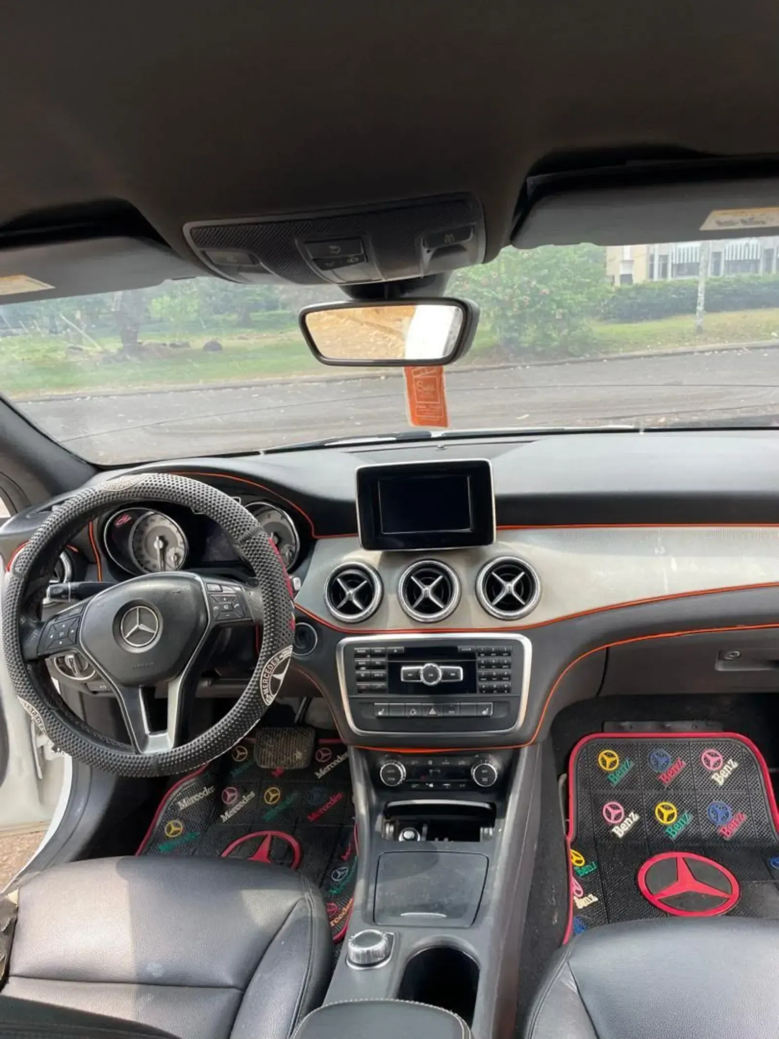 Photo de Galerie 2 - Petites Annonces | Mercedes Benz Gla 250 2014, Molyko, Buea, Cameroun | Véhicules et moteurs  > Voitures et camions