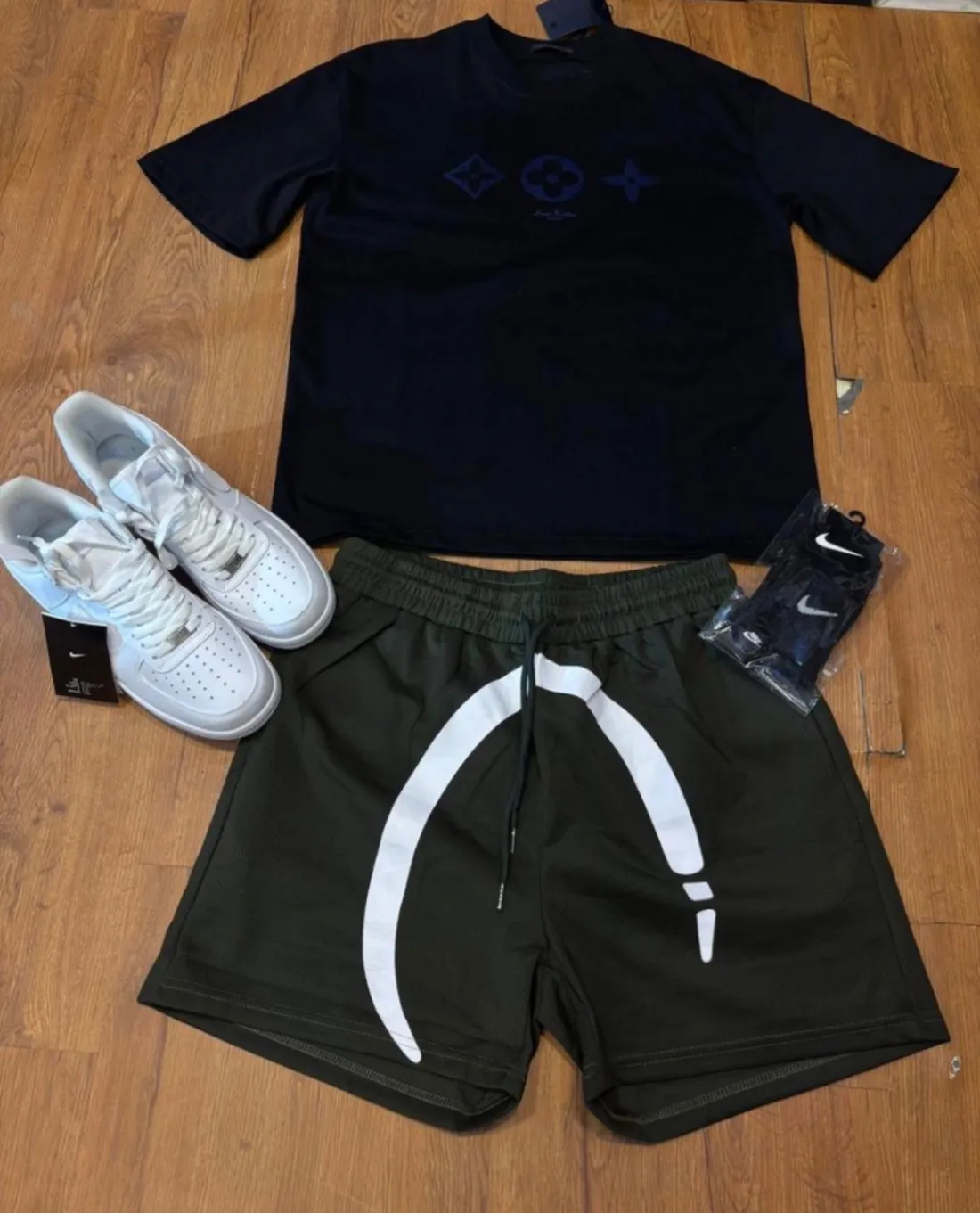Photo de Galerie 3 - Petites Annonces | Complete Drip, Damas, Yaoundé, Cameroun | Vêtements, chaussures et autres  > Vêtements pour garçons