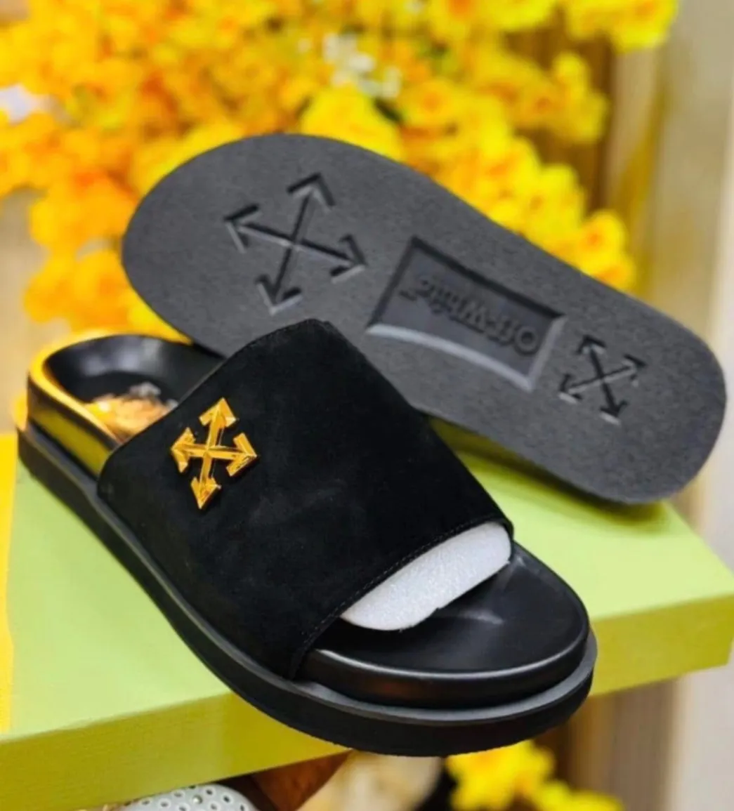 Photo de Galerie 2 - Petites Annonces | Slippers, Biyemassi, Yaoundé, Cameroun | Vêtements, chaussures et autres  > Chaussures pour hommes