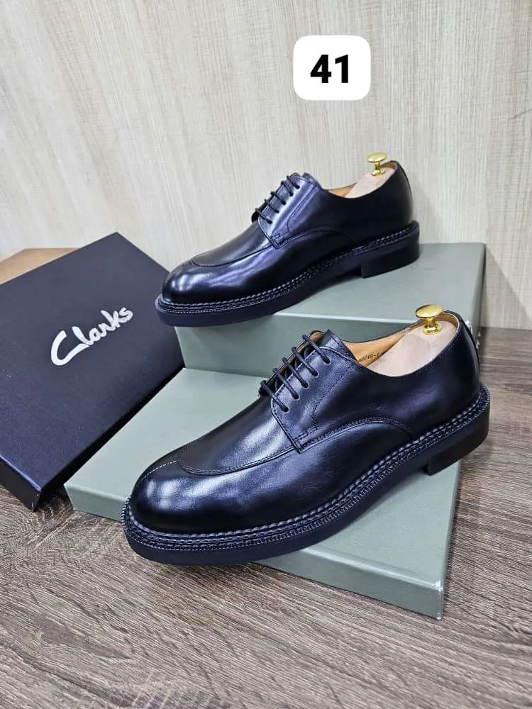 Photo de Galerie 4 - Petites Annonces | Men’s Clarks Loafers – Class & Comfort, Bonduma, Buea, Cameroun | Vêtements, chaussures et autres  > Chaussures pour hommes