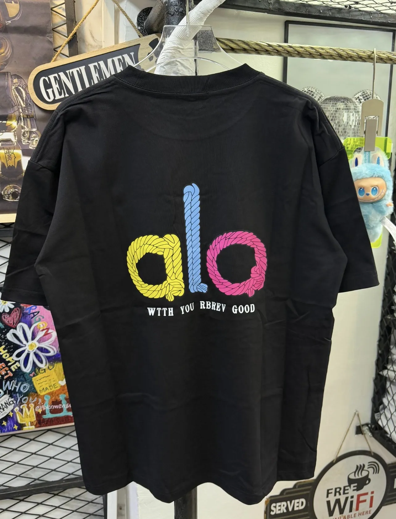 Photo Principale - Petites Annonces | T Shirt, Simbock, Yaoundé, Cameroun | Vêtements, chaussures et autres  > Vêtements pour hommes