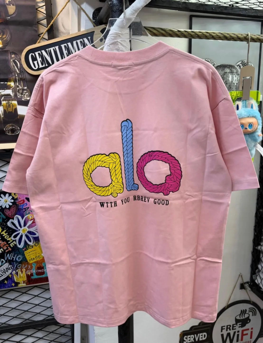 Photo de Galerie 1 - Petites Annonces | T Shirt, Simbock, Yaoundé, Cameroun | Vêtements, chaussures et autres  > Vêtements pour hommes