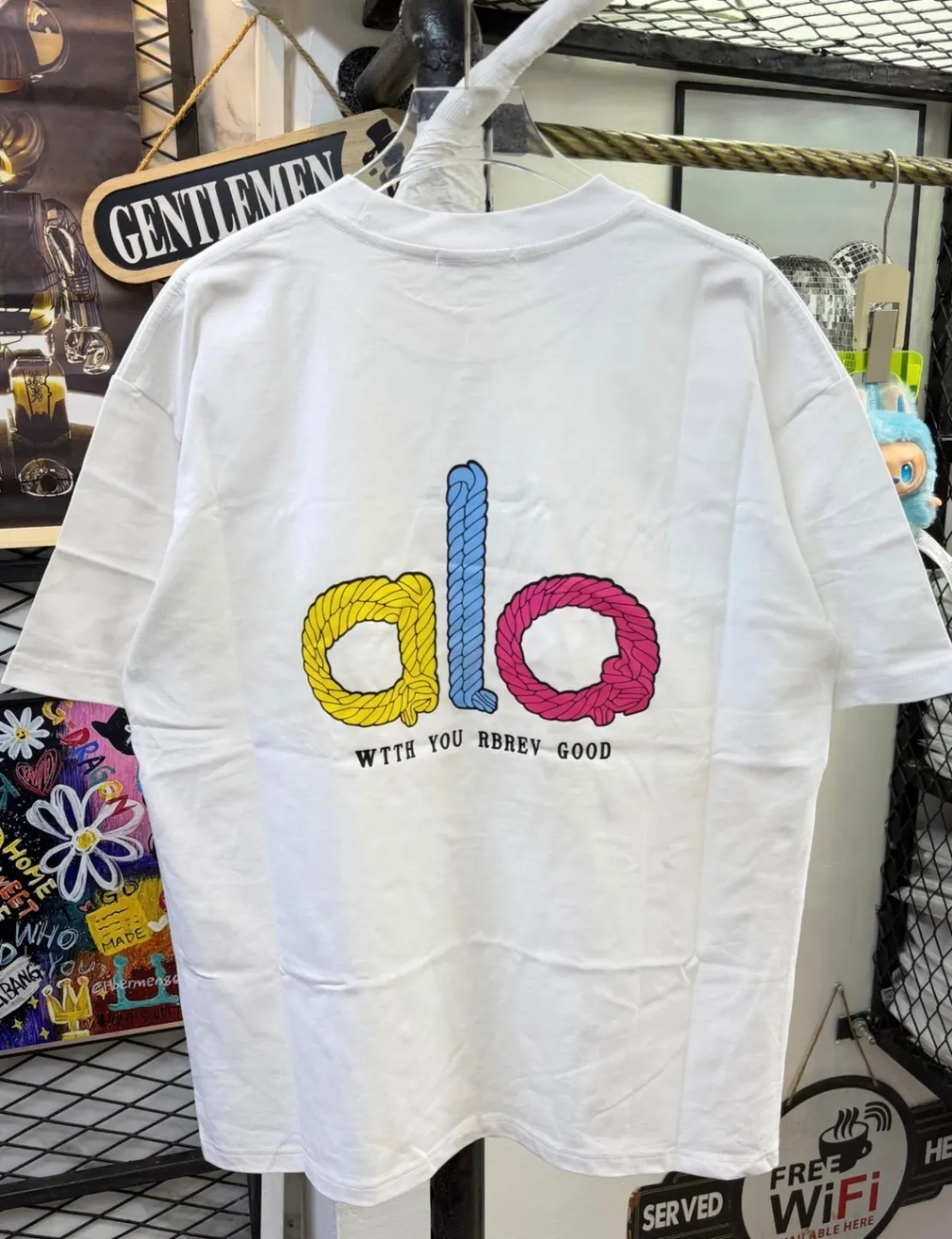 Photo de Galerie 3 - Petites Annonces | T Shirt, Simbock, Yaoundé, Cameroun | Vêtements, chaussures et autres  > Vêtements pour hommes