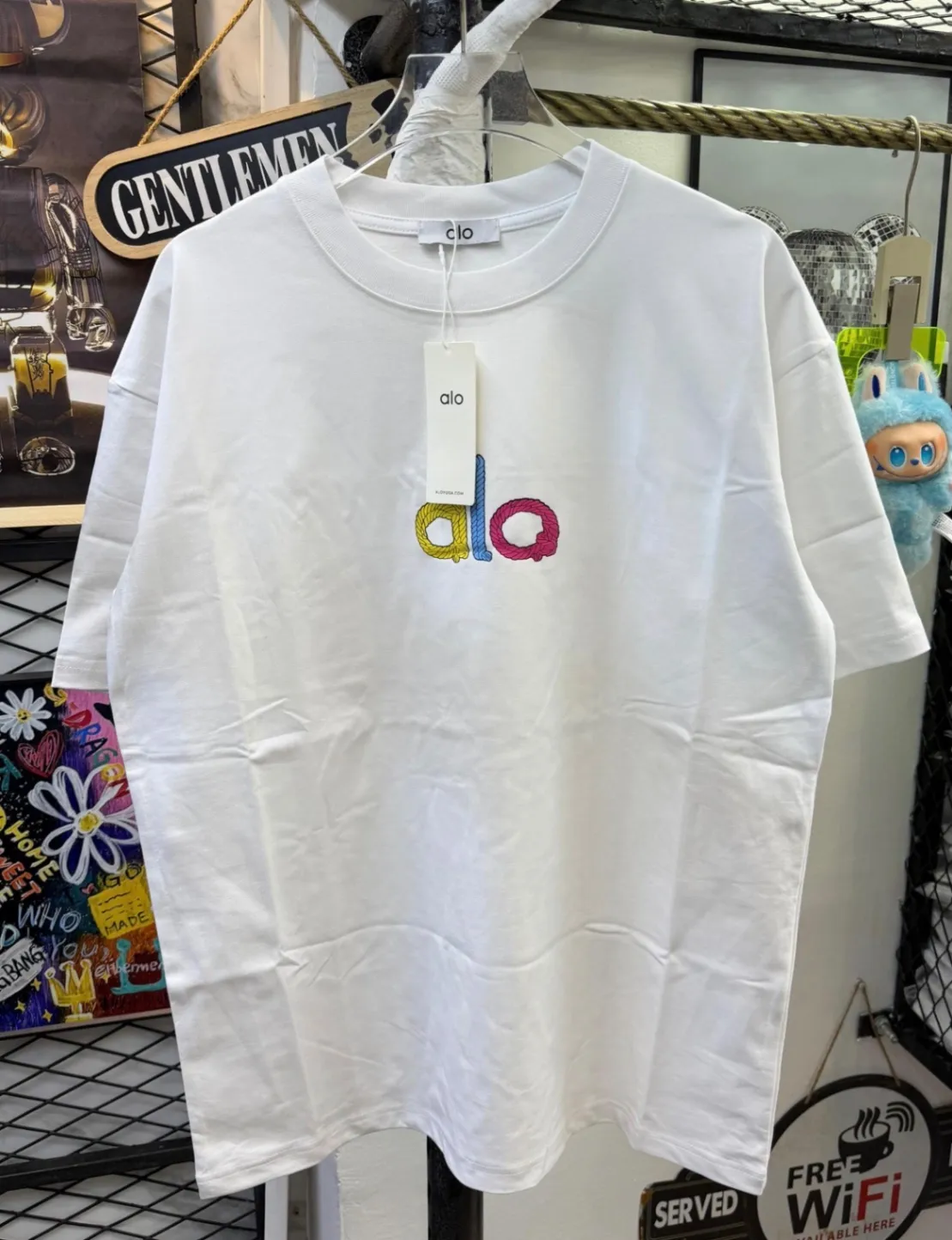 Photo de Galerie 4 - Petites Annonces | T Shirt, Simbock, Yaoundé, Cameroun | Vêtements, chaussures et autres  > Vêtements pour hommes