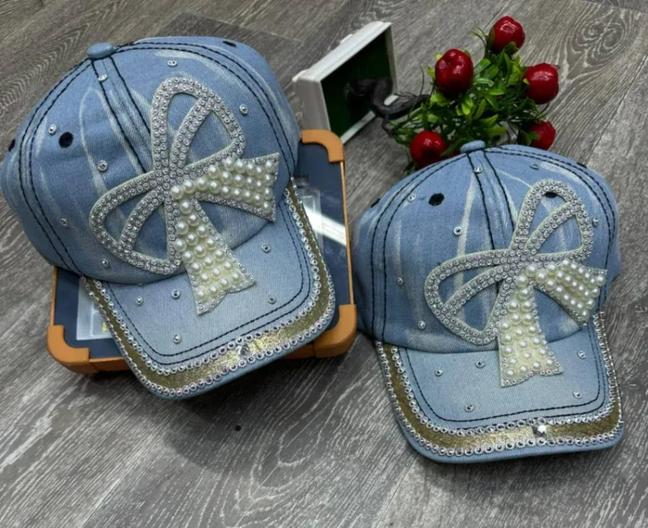 Photo Principale - Petites Annonces | 🧢 Stylish Denim Caps For Sale, Bonduma, Buea, Cameroun | Vêtements, chaussures et autres 
