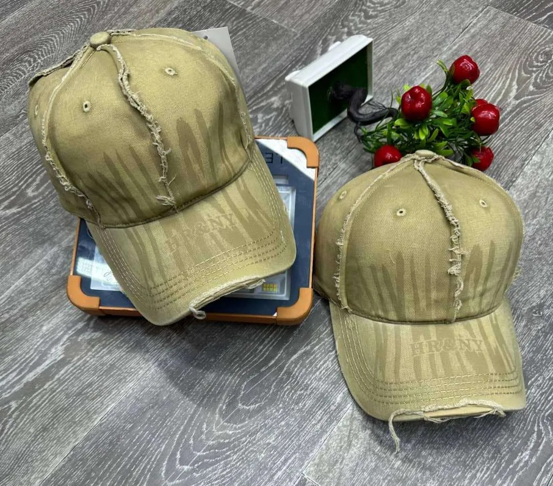 Photo de Galerie 6 - Petites Annonces | 🧢 Stylish Denim Caps For Sale, Bonduma, Buea, Cameroun | Vêtements, chaussures et autres 