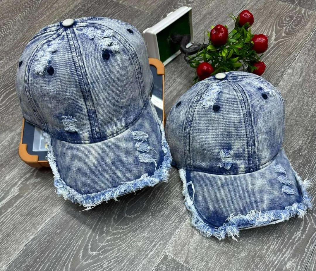 Photo de Galerie 9 - Petites Annonces | 🧢 Stylish Denim Caps For Sale, Bonduma, Buea, Cameroun | Vêtements, chaussures et autres 