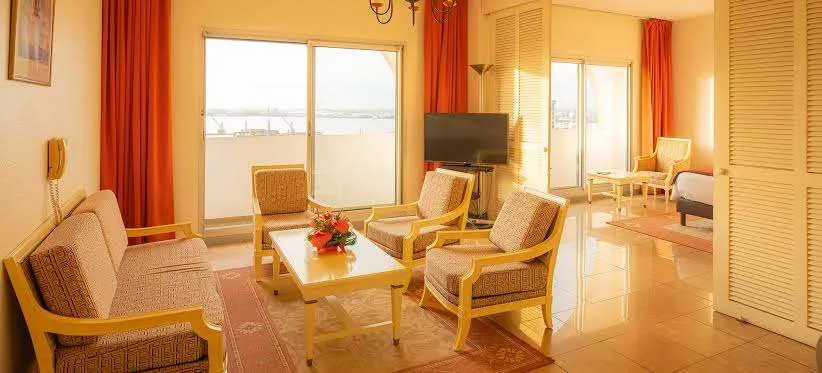 Photo de Galerie 2 - Petites Annonces | Hôtel Akwa Palace Douala, Akwa, Douala, Cameroun | Général et autres 
