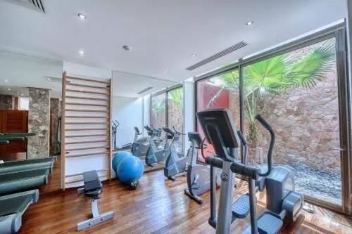 Photo de Galerie 4 - Petites Annonces | Hôtel Akwa Palace Douala, Akwa, Douala, Cameroun | Général et autres 