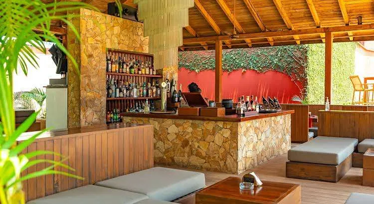 Photo de Galerie 7 - Petites Annonces | Hôtel Akwa Palace Douala, Akwa, Douala, Cameroun | Général et autres 