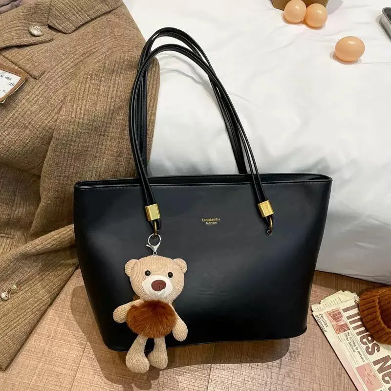 Photo de Galerie 4 - Petites Annonces | Cute Leather Handbags, Ago palace way, Lagos, Nigéria | Vêtements, chaussures et autres 