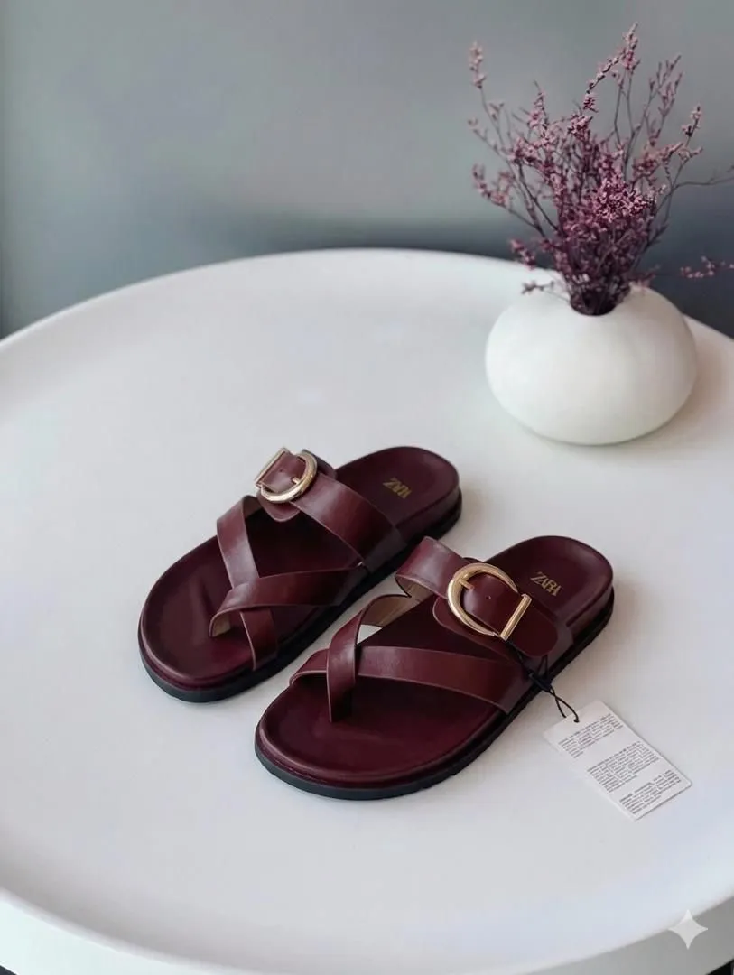 Photo de Galerie 1 - Petites Annonces | Zara Slippers, Ago palace way, Lagos, Nigéria | Vêtements, chaussures et autres  > Chaussures pour femmes