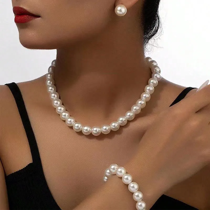 Gallery Photo 1 - Marketplace | Pearl Chain, Bonaberi, Douala, Cameroon | Weddings & Ceremonies  > Jewelry