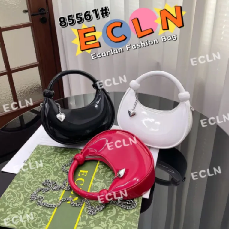 Photo Principale - Petites Annonces | Hand Bags, Ago palace way, Lagos, Nigéria | Vêtements, chaussures et autres  > Autres et accessoires