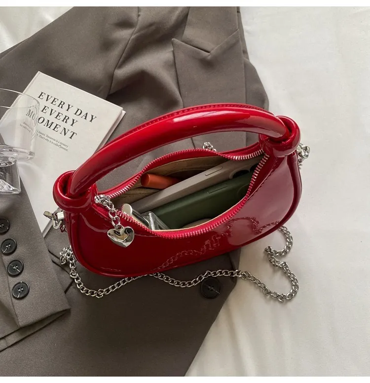 Photo de Galerie 2 - Petites Annonces | Hand Bags, Ago palace way, Lagos, Nigéria | Vêtements, chaussures et autres  > Autres et accessoires