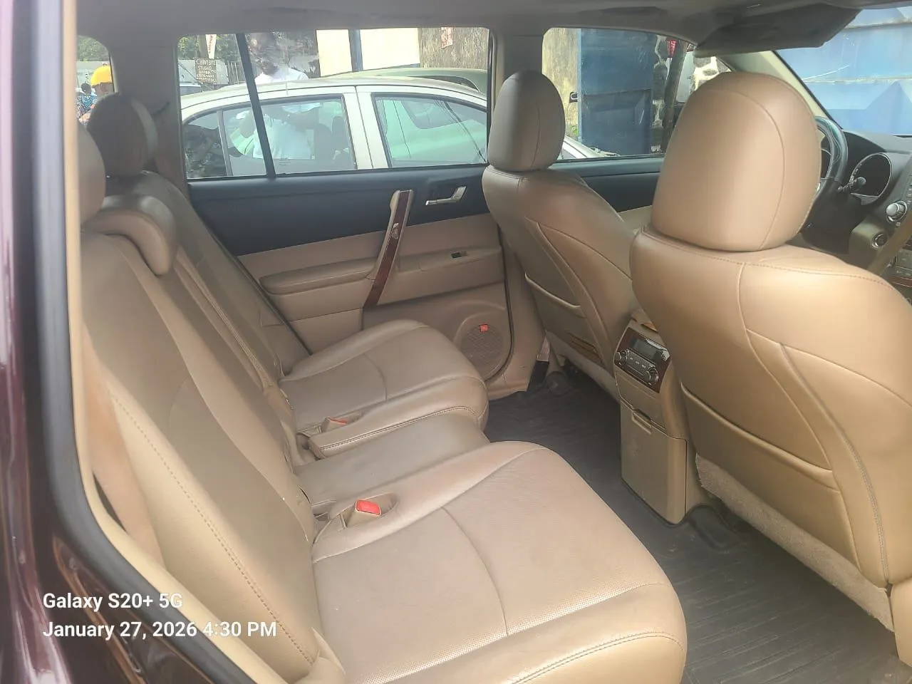 Photo de Galerie 5 - Petites Annonces | Car For Sale – Clean & Powerful  Toyota Highlander 2013 Model, GRA, Buea, Cameroun | Véhicules et moteurs  > Voitures et camions