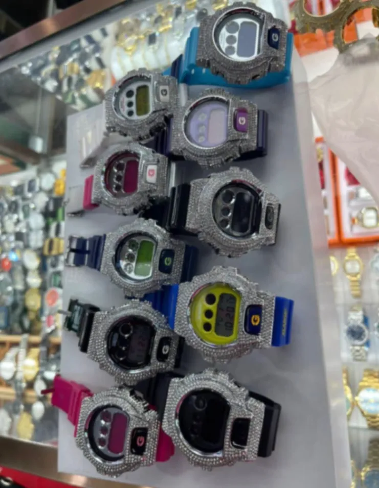 Photo Principale - Petites Annonces | Fancy Watch, Bastos, Yaoundé, Cameroun | Vêtements, chaussures et autres  > Bijoux et accessoires