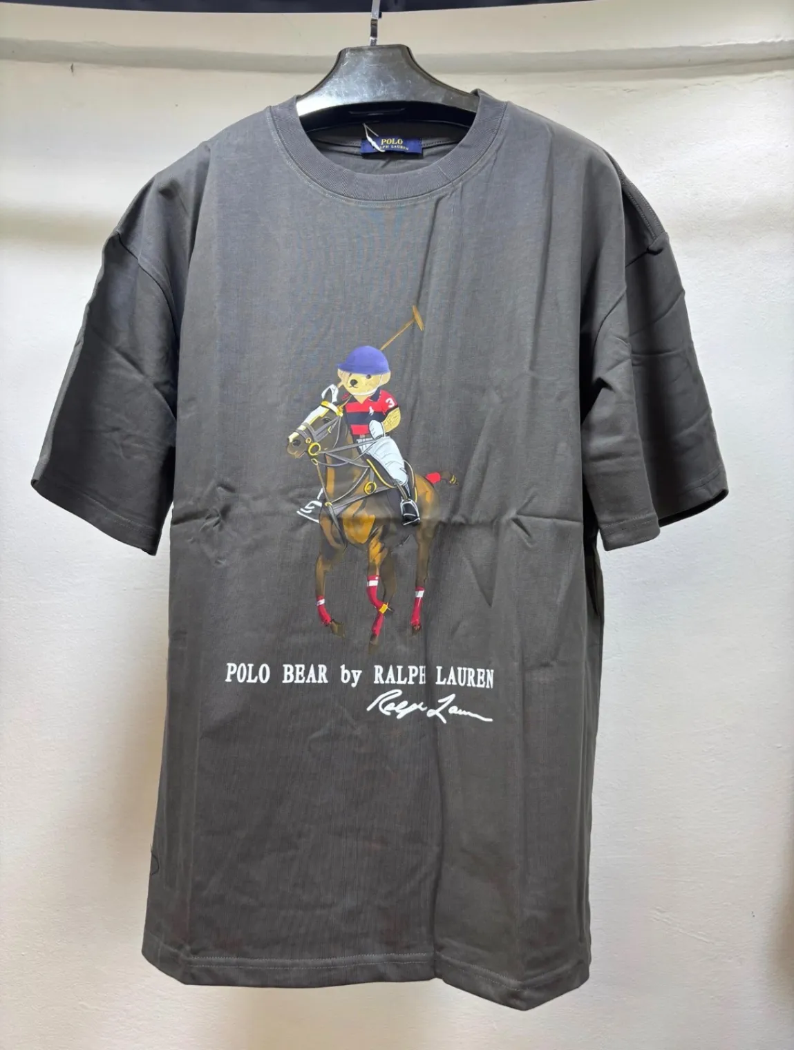 Photo de Galerie 2 - Petites Annonces | T Shirts, Odza, Yaoundé, Cameroun | Vêtements, chaussures et autres  > Vêtements pour hommes