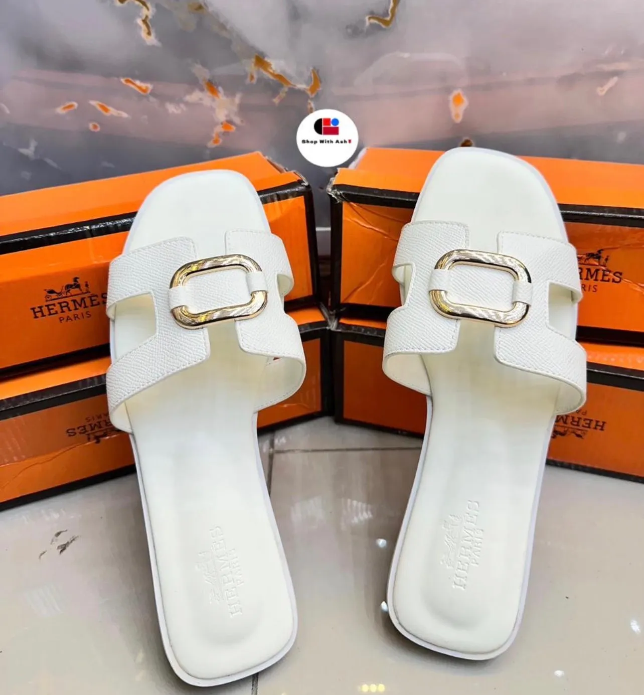 Photo de Galerie 1 - Petites Annonces | Female Slippers, Simbock, Yaoundé, Cameroun | Vêtements, chaussures et autres  > Chaussures pour femmes