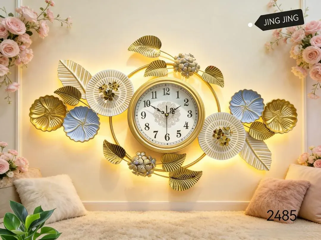 Photo Principale - Petites Annonces | Elegant Wall Clock For Sale 🕰️🔥, Sandpit, Buea, Cameroun | Électronique et médias  > Autres électroniques et médias
