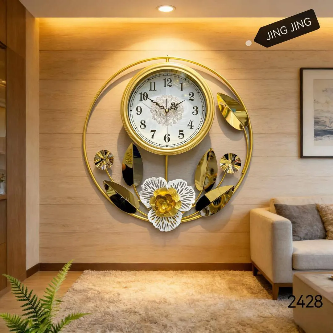Photo de Galerie 3 - Petites Annonces | Elegant Wall Clock For Sale 🕰️🔥, Sandpit, Buea, Cameroun | Électronique et médias  > Autres électroniques et médias
