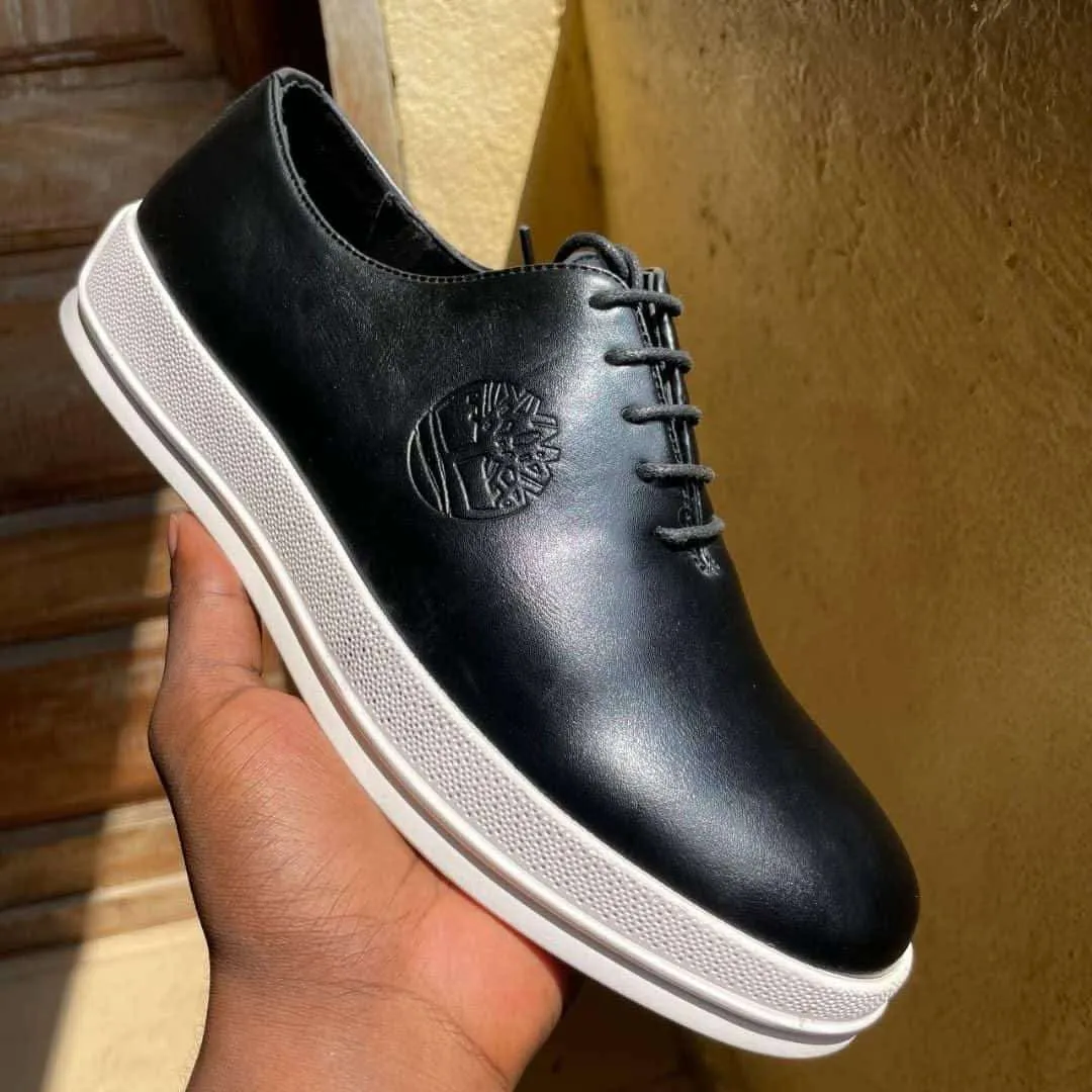 Photo de Galerie 2 - Petites Annonces | Chaussures Stylé Hommes, Akwa, Douala, Cameroun | Vêtements, chaussures et autres  > Chaussures pour hommes