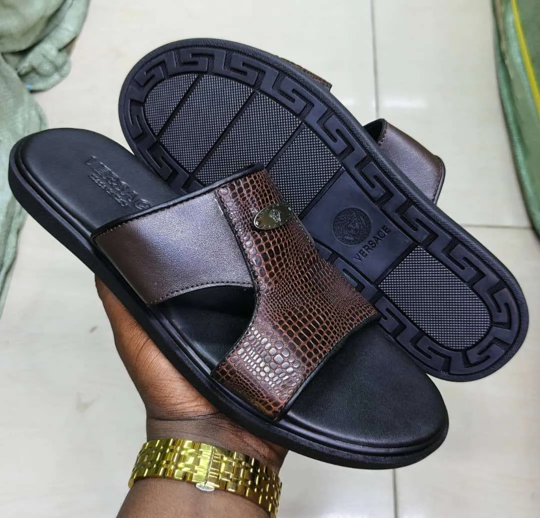 Photo de Galerie 1 - Petites Annonces | Sandales Pour Hommes, Akwa, Douala, Cameroun | Vêtements, chaussures et autres  > Chaussures pour hommes