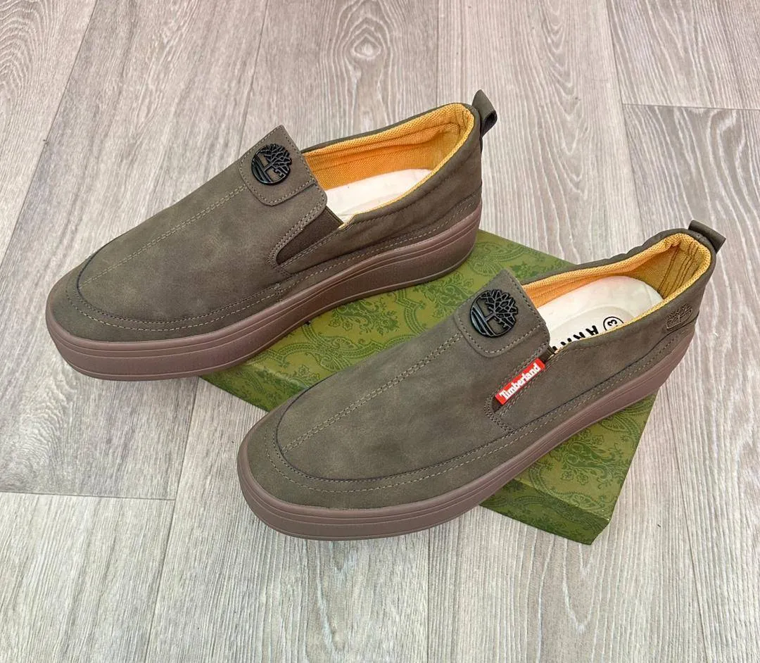 Photo de Galerie 2 - Petites Annonces | Men’s Slip-On Shoes For Sale ✨👟, Bonduma, Buea, Cameroun | Vêtements, chaussures et autres  > Chaussures pour hommes