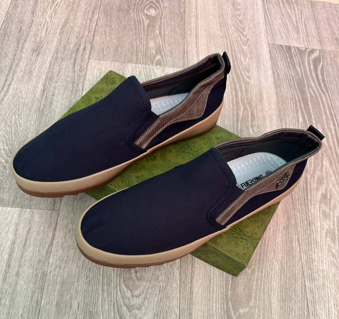 Photo de Galerie 7 - Petites Annonces | Men’s Slip-On Shoes For Sale ✨👟, Bonduma, Buea, Cameroun | Vêtements, chaussures et autres  > Chaussures pour hommes