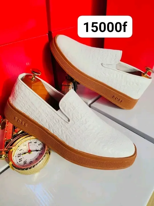 Photo Principale - Petites Annonces | Vans, Akwa, Douala, Cameroun | Vêtements, chaussures et autres  > Chaussures pour hommes