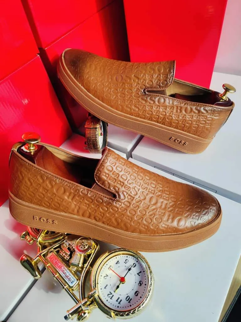 Photo de Galerie 1 - Petites Annonces | Vans, Akwa, Douala, Cameroun | Vêtements, chaussures et autres  > Chaussures pour hommes