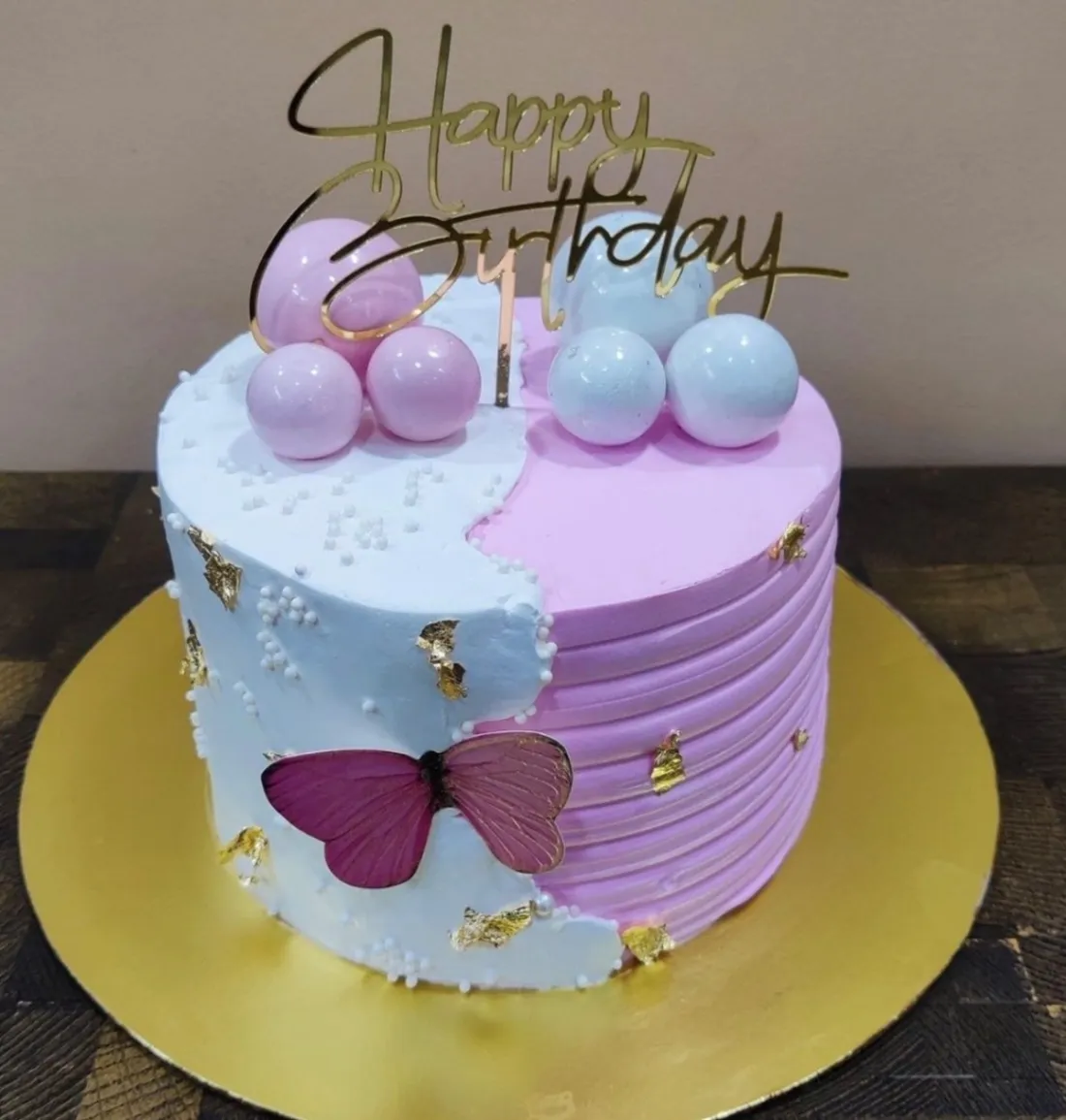 Photo de Galerie 6 - Petites Annonces | Cakes, Biyemassi, Yaoundé, Cameroun | Général et autres  > Tous les autres articles