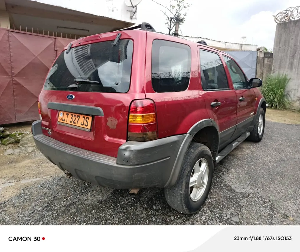 Photo de Galerie 2 - Petites Annonces | Ford Suv 4X4 For Sale, ANGE RAPHAEL, Douala, Cameroun | Véhicules et moteurs  > Voitures et camions