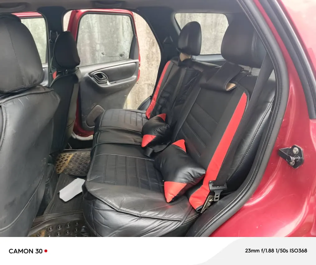 Photo de Galerie 3 - Petites Annonces | Ford Suv 4X4 For Sale, ANGE RAPHAEL, Douala, Cameroun | Véhicules et moteurs  > Voitures et camions
