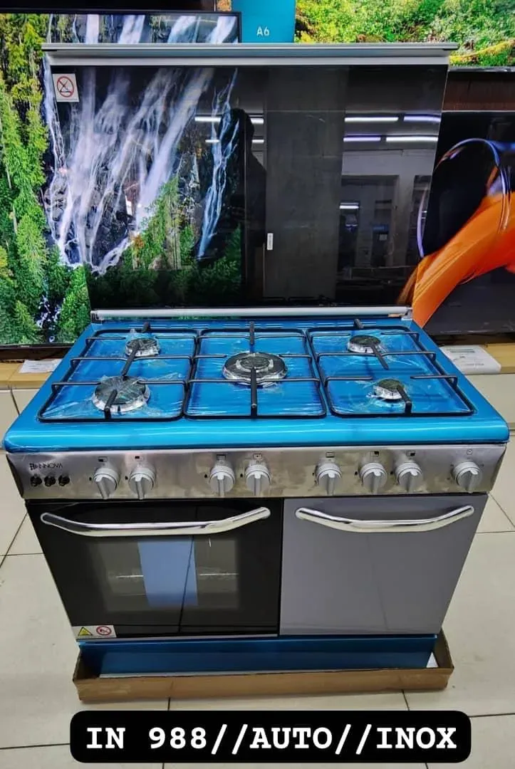 Photo Principale - Petites Annonces | Cuisinière Avec Four, Akwa, Douala, Cameroun | Maison, aliments et jardin  > Cuisine et salle à manger