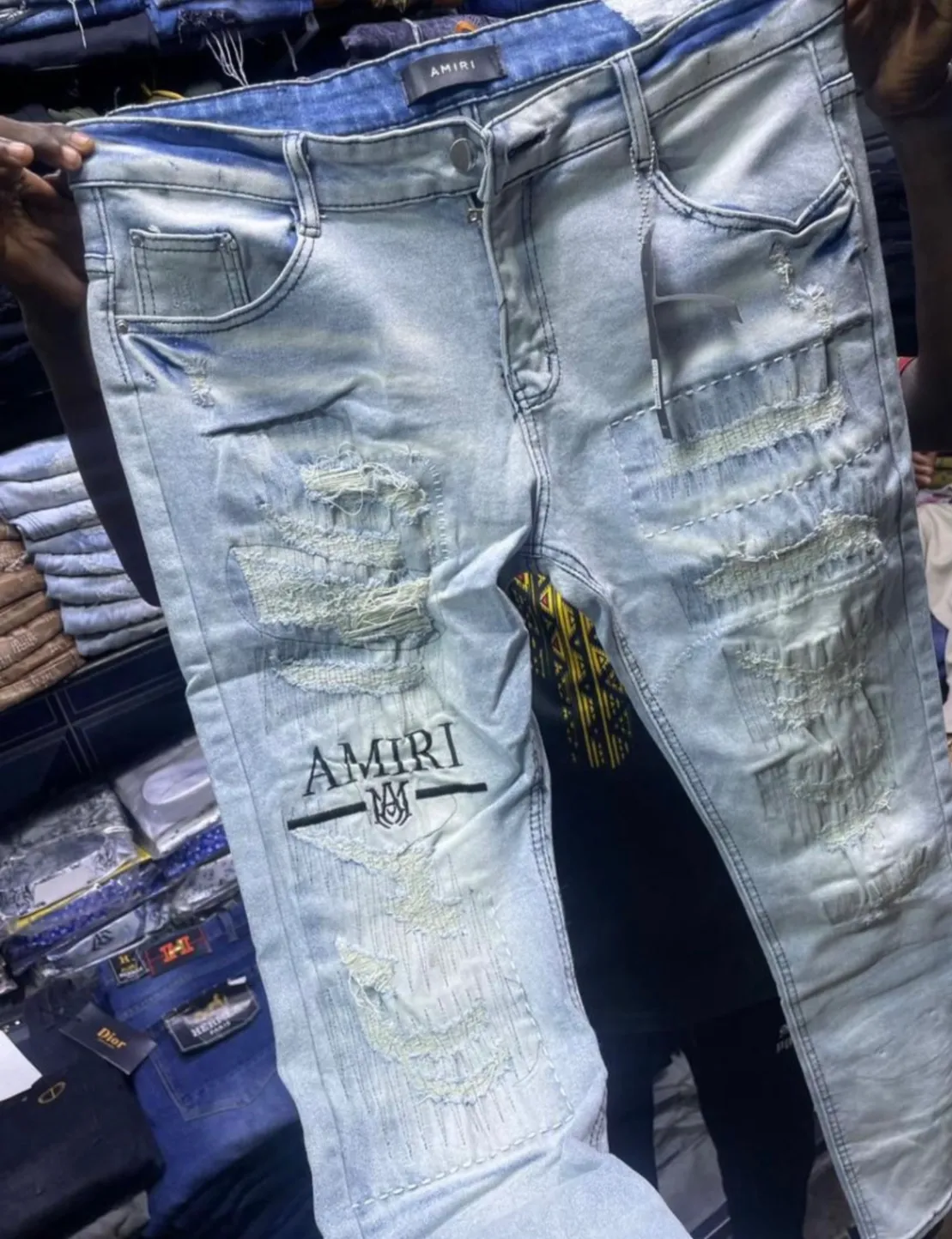 Photo de Galerie 4 - Petites Annonces | Jeans, Biyemassi, Yaoundé, Cameroun | Vêtements, chaussures et autres  > Vêtements pour hommes