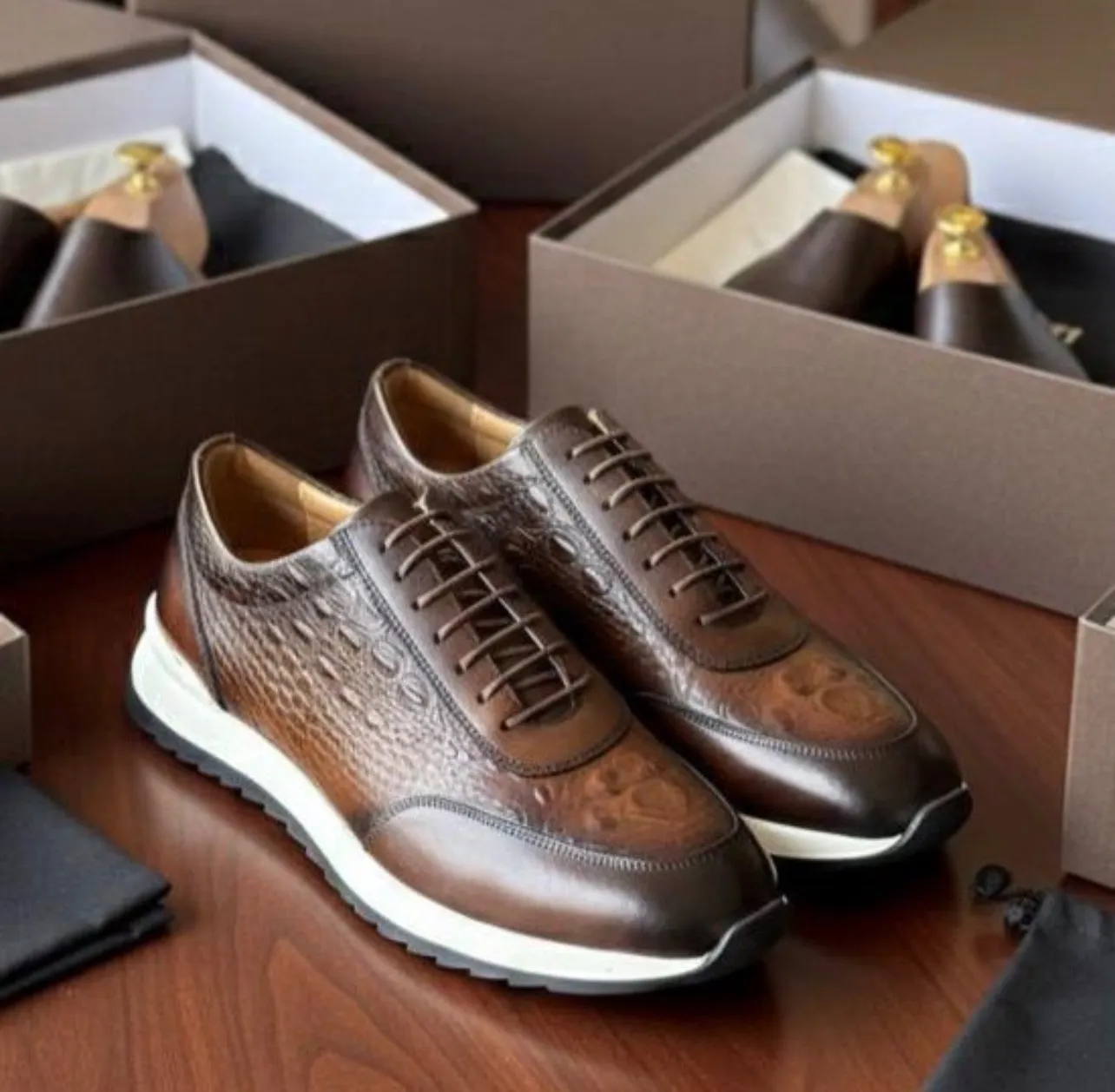 Photo de Galerie 1 - Petites Annonces | Classic Shoes, Bastos, Yaoundé, Cameroun | Vêtements, chaussures et autres  > Chaussures pour hommes