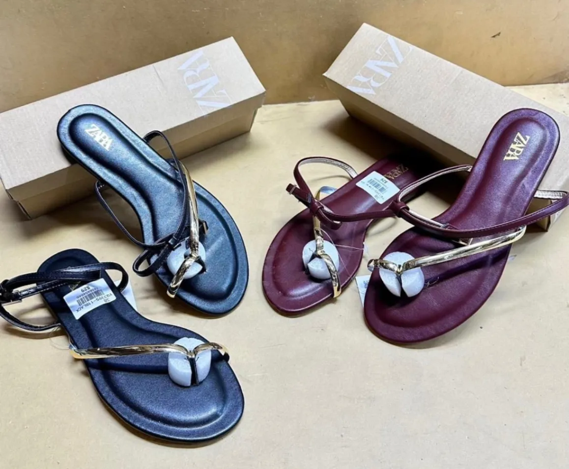 Photo de Galerie 3 - Petites Annonces | Female Luxury, Damas, Yaoundé, Cameroun | Vêtements, chaussures et autres  > Chaussures pour femmes